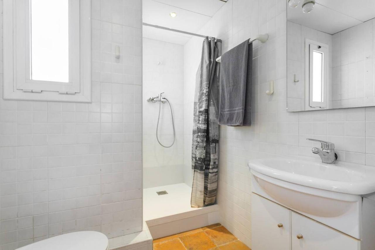 Aparteasy - Lightly, Central And Quiet Apartment Barcelona Bagian luar foto